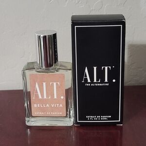 ALT. Bella Vita Extrait de Parfum - Women's Fragrance (Pink)